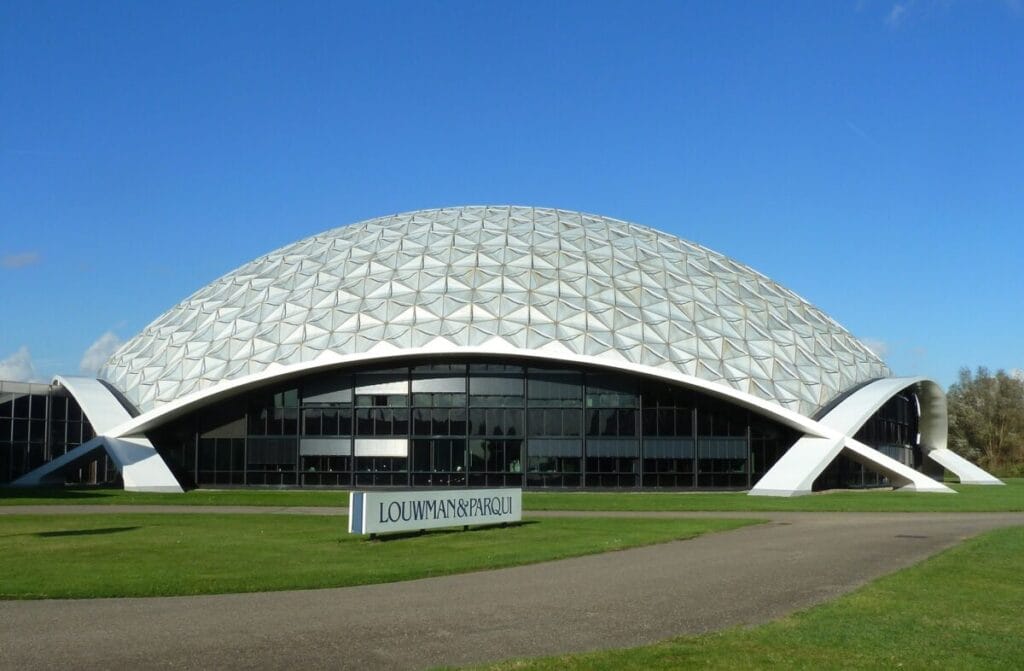 X-ray at Louwman & Parqui: 100+ opportunities