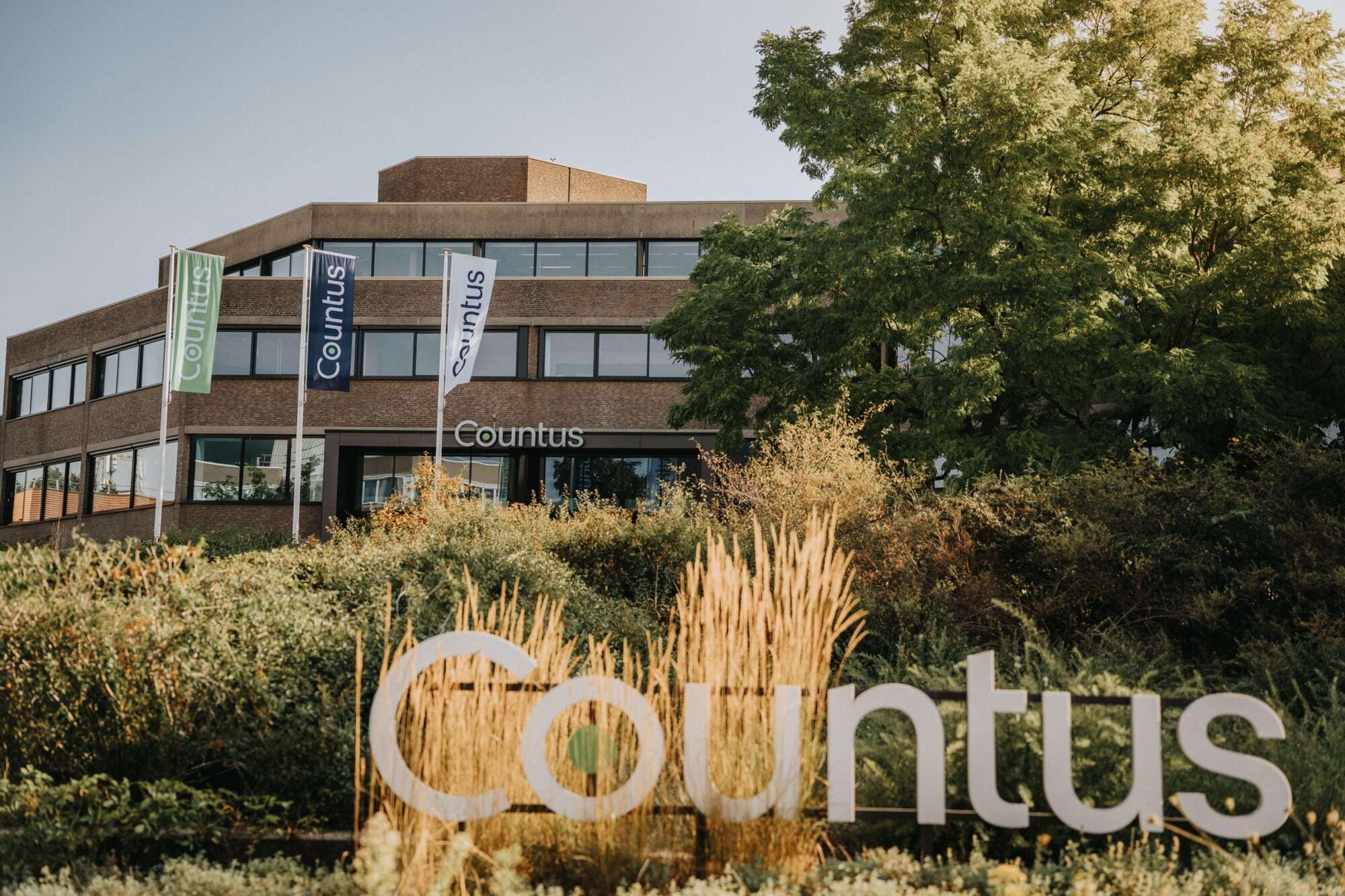 HR and IT automation at Countus | Workato Case